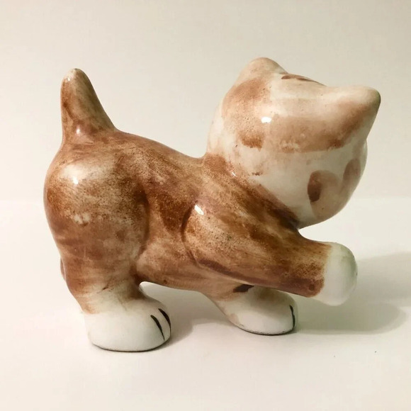 Vintage Lego Japan Set of 2 Cat Figurines 3.5 Inch Long Kitten Figures Flaw - Picture 5 of 16